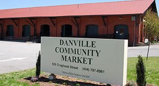 Community Market exterior photo
