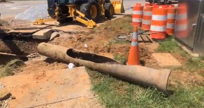 Damaged water main at Union Street Bridge