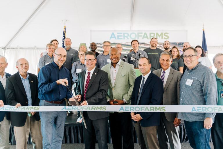 AeroFarms ribbon cutting